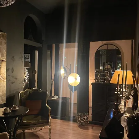 Les De Amelie Oda ve Kahvaltı 3*