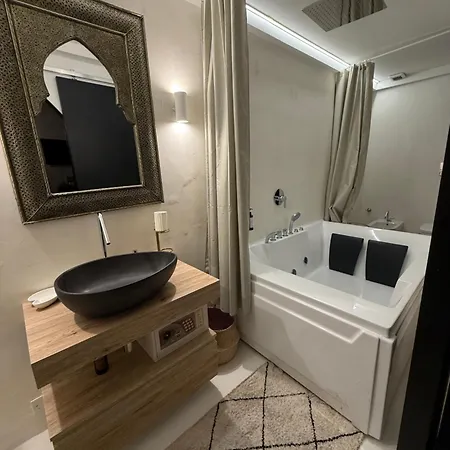 Bed & Breakfast Les De Amelie Bologna